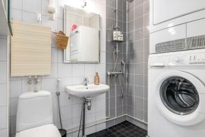 Come in! "Tammela" 1bd Best Location for 5 Guests next to the Tammela soccer stadium!