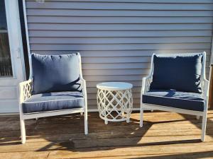 Summer Sunset Hideout 2-4 Bedrooms and 2 Bath