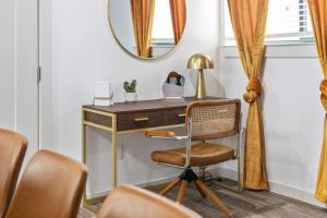 Near Medical District Walkable to Oak Lawn Bars