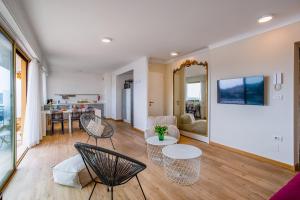 Appartements Dina palace AP4462 By Riviera Holiday Homes : photos des chambres