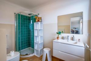 Appartements Dina palace AP4462 By Riviera Holiday Homes : photos des chambres