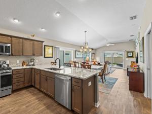 5537 Z6 HAMMOCK AT FENNEY by REMAX PREMIER REALTY