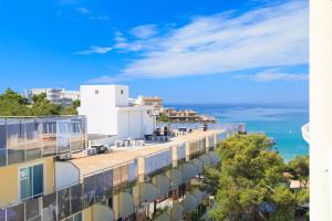 602 Cala Forn Salou Side sea views Direct access to the beach