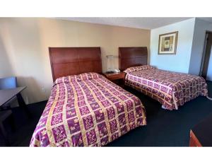 Double Room room in Oasis Inn and Suites
