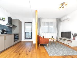 Central Retreat Unirii Mansion