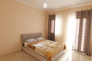 Villa Mesi Bridge by River