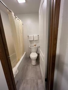 Standard Queen Room room in Oasis Inn and Suites
