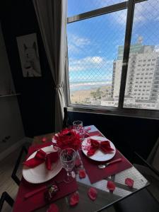 920 Vista Mar - Studio enfrente a Praia - WIFI - Restaurantes, Padaria e Mercadinho ao lado, Quiosques Bar com música ao vivo