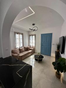 Vision Home - 300m from Ornos Beach