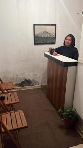 Habitacion matrimonial, con vista a los Volcanes, baño compartido