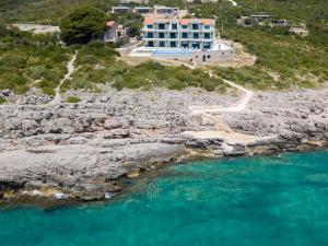 Veslo Sea Blue Apartments - Lustica
