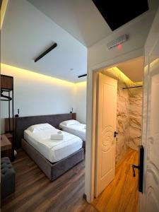 Martin Luxury Hotel