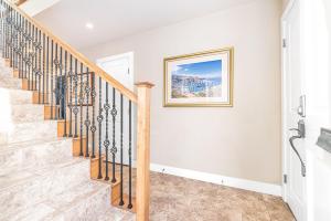 Charming 2Br Condo W Ac Steps To Beach & Balboa Pier By Beachview Rentals