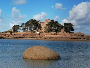 Maisons de vacances Maison familiale avec jardin a 2 pas de la mer : photos des chambres