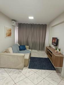 Ap 2 dormitórios avenida Brasil