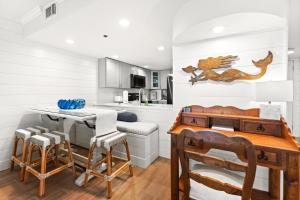 One Seagrove Place 0204