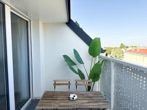 Cozy & Modern 2 BR Apartment in peaceful Area