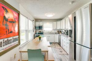 Walk to Beach Galveston Family Getaway with Patio