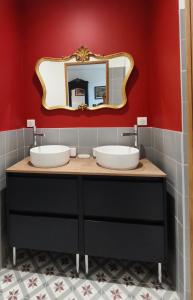 Chambre dhôtes villa Adoya dans les remparts, piscine, ascenseur