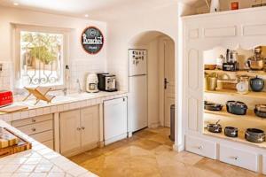Villas Superbe Villa, Piscine chauffee, jardin, climatisee : photos des chambres