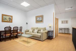 Cozy and Vintage-2Bedrooms 1.5Bathrooms-Malasaña