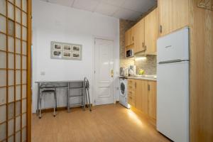 Cozy and Vintage-2Bedrooms 1.5Bathrooms-Malasaña