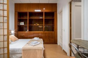 Cozy and Vintage-2Bedrooms 1.5Bathrooms-Malasaña