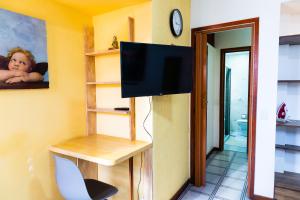 RIO PRAIA LOFT COPACABANA COBERTURA COM VARANDA PROXIMO PRAIA DE COPACABANA COM 2 CAMAS COPACABANA ARPOADOR com camas de casal e solteiro ,quarto reversivel , POSTO 6