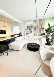 By the lake apartment