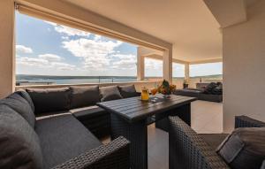 Lovely Apartment In Maslenica With Wifi