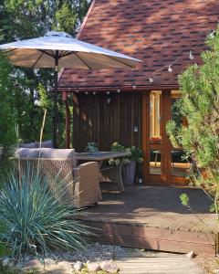 Pond View Cabin