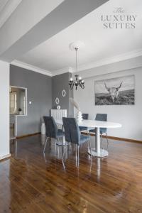 Ayama Residence, The Luxury Suites