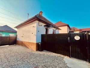 S-HOUSE Apartament Spațios cu Terasă Privată și Parcare Perfect pentru Familii