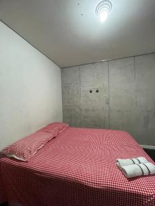 Apartamento 05 - Um quarto, sala e cozinha