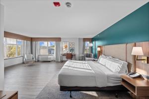 Holiday Inn Hotel & Suites Surrey East - Cloverdale by IHG