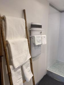 Maisons d'hotes Escapade en couple piscine privee : photos des chambres