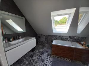 Villas Magnifique maison contemporaine piscine chauffee : photos des chambres