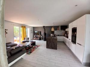 Villas Magnifique maison contemporaine piscine chauffee : photos des chambres