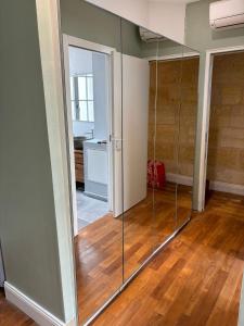 Grand appartement climatisé en plein centre de Bordeaux Place Fernand Lafargue