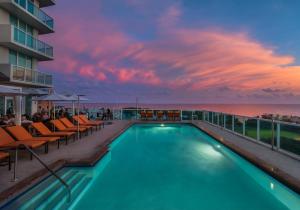 Miami top stay is nearly sold