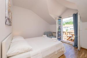 Francesca Guesthouse & Vardia Winery