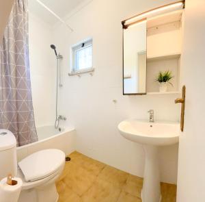 Paradise in Lagoa by DolceStay