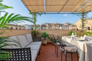 Palazzo Di Lorenzo - Exclusive Palace with Panoramic Terrace and Minipool