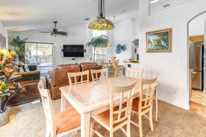 3 Mi to Disney World Poolside Oasis with Game Room