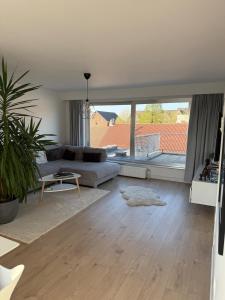 TML 500m - Luxury Penthouse with 2 Balconies