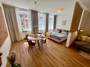 Pretti Apartments - Neu, Stilvoll, Zentral, Komfortabel, Geräumig & Ruhig