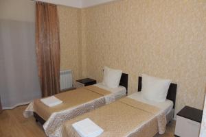 Superior Twin Room with Extra Bed room in Alexandria Guest House