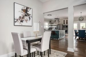 NEW!! MCM Retreat in Downtown Decatur