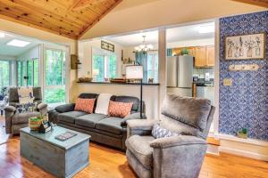 10 Mi to Sugar Mtn Bluebird Cottage in Newland