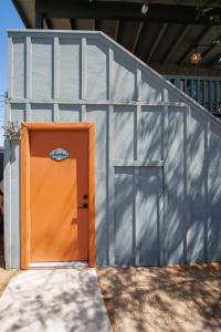 Unique*NEW*Hot Tub Studio*Mins to DT & PHX Airport